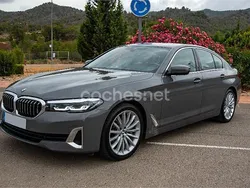 Gris / plata Usado 2021 BMW 530 Comfort Edition Berlina | 31.900 € (Buen precio)