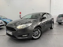 Gris / plata Usado 2016 Ford Focus Familiar | 7490 € (Precio justo)
