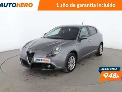 Gris Usado 2017 Alfa Romeo Giulietta Super Utilitario | 13.999 € (Precio justo)