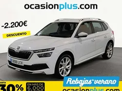 Blanco Usado 2019 Skoda Kamiq Style SUV | 18.000 € (Un poco caro)