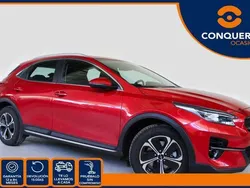 Rojo Usado 2023 Kia XCeed SUV | 26.990 € (Caro)
