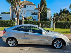 Gris / plata Usado 2003 Mercedes C180 Berlina | 2990 € (Buen precio)