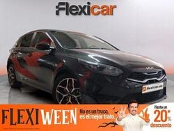 Gris Usado 2023 Kia Ceed Berlina | 20.490 € (Precio justo)