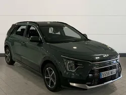 Gris Usado 2023 Kia Niro SUV | 28.500 € (Un poco caro)