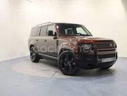 Granate Nuevo 2025 Land Rover Defender SE SUV | 119.850 €
