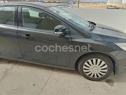 Negro Usado 2015 Ford Focus Trend Berlina | 6500 € (Precio justo)