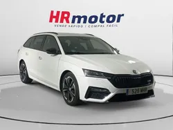 Blanco Usado 2023 Skoda Octavia RS Familiar | 31.590 € (Caro)