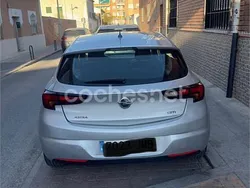 Gris / plata Usado 2016 Opel Astra Excellence Berlina | 5000 € (Precio justo)