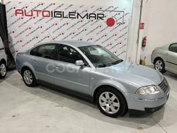 Gris / plata Usado 2003 VW Passat Highline Berlina | 4900 € (Caro)
