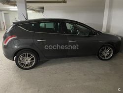Marrón Usado 2010 Lancia Delta Berlina | 4000 € (Buen precio)
