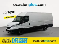 Blanco Usado 2023 Iveco Daily Berlina | 30.400 € (Precio justo)