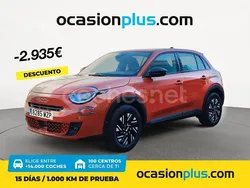 Naranja Nuevo 2025 Fiat 600 SUV | 21.290 € (Buen precio)