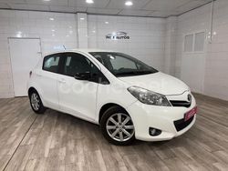 Blanco Usado 2013 Toyota Yaris City Berlina | 8950 € (Buen precio)