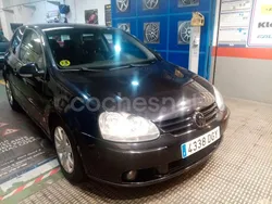 Negro Usado 2006 VW Golf V Highline Berlina | 4999 € (Precio justo)