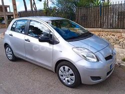 Gris / plata Usado 2010 Toyota Yaris Live Berlina | 5950 € (Precio justo)