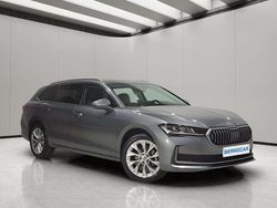 Gris Usado 2024 Skoda Superb Selection Familiar | 40.690 € (Precio justo)