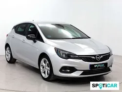 Plateado Usado 2021 Opel Astra GS Line Berlina | 15.500 € (Precio justo)