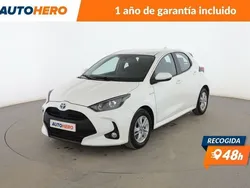 Blanco Usado 2021 Toyota Yaris Hybrid Active Berlina | 19.999 € (Precio justo)