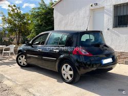 Negro Usado 2004 Renault Mégane II Dynamique Berlina | 2700 € (Precio justo)