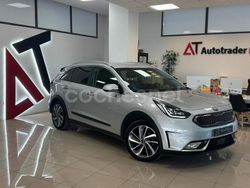 Gris / plata Usado 2017 Kia Niro SUV | 15.999 € (Un poco caro)