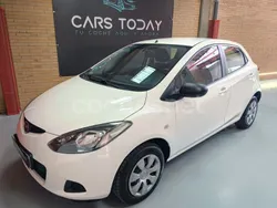 Blanco Usado 2010 Mazda 2 Active Berlina | 5490 € (Precio justo)