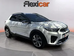 Blanco Usado 2022 Kia Stonic SUV | 16.190 € (Un poco caro)