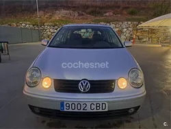 Gris / plata Usado 2002 VW Polo Trendline Berlina | 3500 €