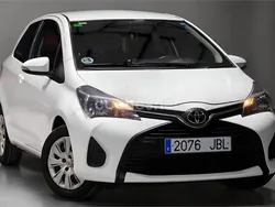 Blanco Usado 2015 Toyota Yaris Active Berlina | 7900 € (Super precio)