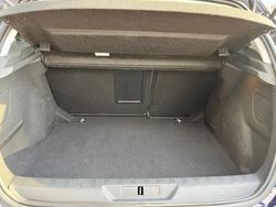 Negro Usado 2019 Peugeot 308 Allure | 16.499 €