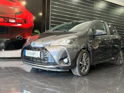Gris / plata Usado 2020 Toyota Yaris Hybrid Berlina | 15.999 € (Buen precio)