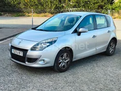 Gris / plata Usado 2011 Renault Scénic III Monovolumen | 5900 € (Buen precio)