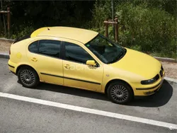 Amarillo Usado 2001 Seat Leon Sport Berlina | 2200 € (Super precio)