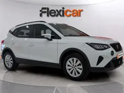 Blanco Usado 2023 Seat Arona Reference SUV | 15.490 € (Precio justo)