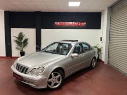 Gris / plata Usado 2002 Mercedes C270 Avantgarde Berlina | 5890 €