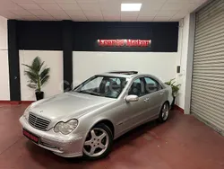 Gris / plata Usado 2002 Mercedes C270 Avantgarde Berlina | 5890 € (Precio justo)