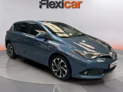 Azul Usado 2015 Toyota Auris Hybrid Berlina | 11.890 € (Buen precio)