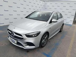 Gris / plata Usado 2021 Mercedes B250e Monovolumen | 26.995 € (Buen precio)