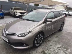 Beige Usado 2016 Toyota Auris Hybrid Familiar | 14.900 € (Caro)