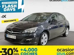 Negro Usado 2015 Opel Astra Selective Utilitario | 11.400 € (Precio justo)