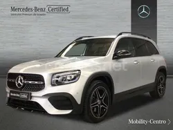 Plata iridio Usado 2023 Mercedes GLB200 AMG line SUV | 43.250 € (Precio justo)