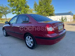 Granate Usado 2005 Hyundai Elantra Style Berlina | 2350 €