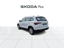 Blanco Usado 2024 Skoda Karoq Selection SUV | 26.600 € (Precio justo)
