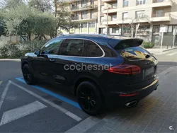 Negro Usado 2016 Porsche Cayenne SUV | 51.000 €