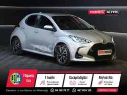 Gris / plata Usado 2022 Toyota Yaris Hybrid Style Berlina | 20.490 € (Precio justo)