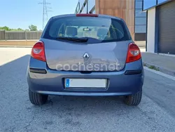 Granate Usado 2006 Renault Clio II Dynamique Berlina | 2700 € (Buen precio)