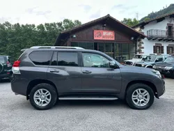 Gris Usado 2011 Toyota Land Cruiser Limited SUV | 40.999 € (Un poco caro)