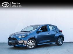 Gris Usado 2024 Toyota Yaris Hybrid Active Berlina | 21.750 € (Precio justo)