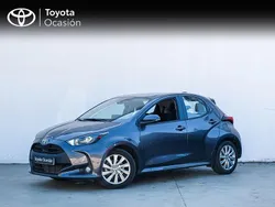 Gris Usado 2024 Toyota Yaris Hybrid Active | 23.050 € (Precio justo)