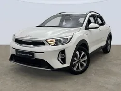Blanco Usado 2024 Kia Stonic SUV | 18.495 € (Un poco caro)