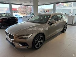 Gris / plata Usado 2018 Volvo V60 Inscription Familiar | 27.700 € (Caro)